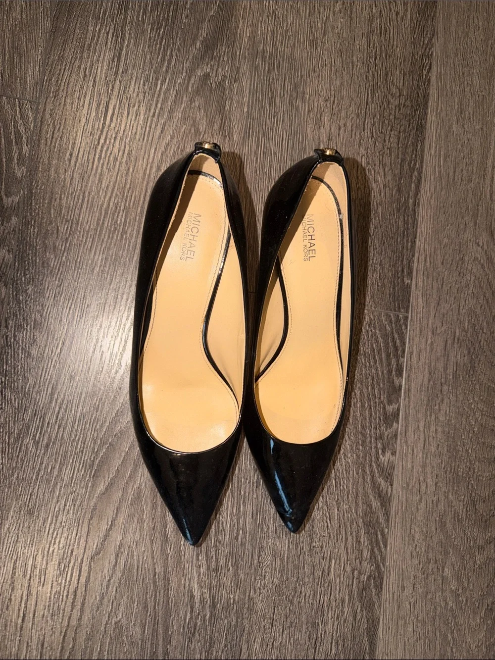 Michael Kors Black Patent Pointed-Toe Kitten Heel Pumps - LIKE NEW